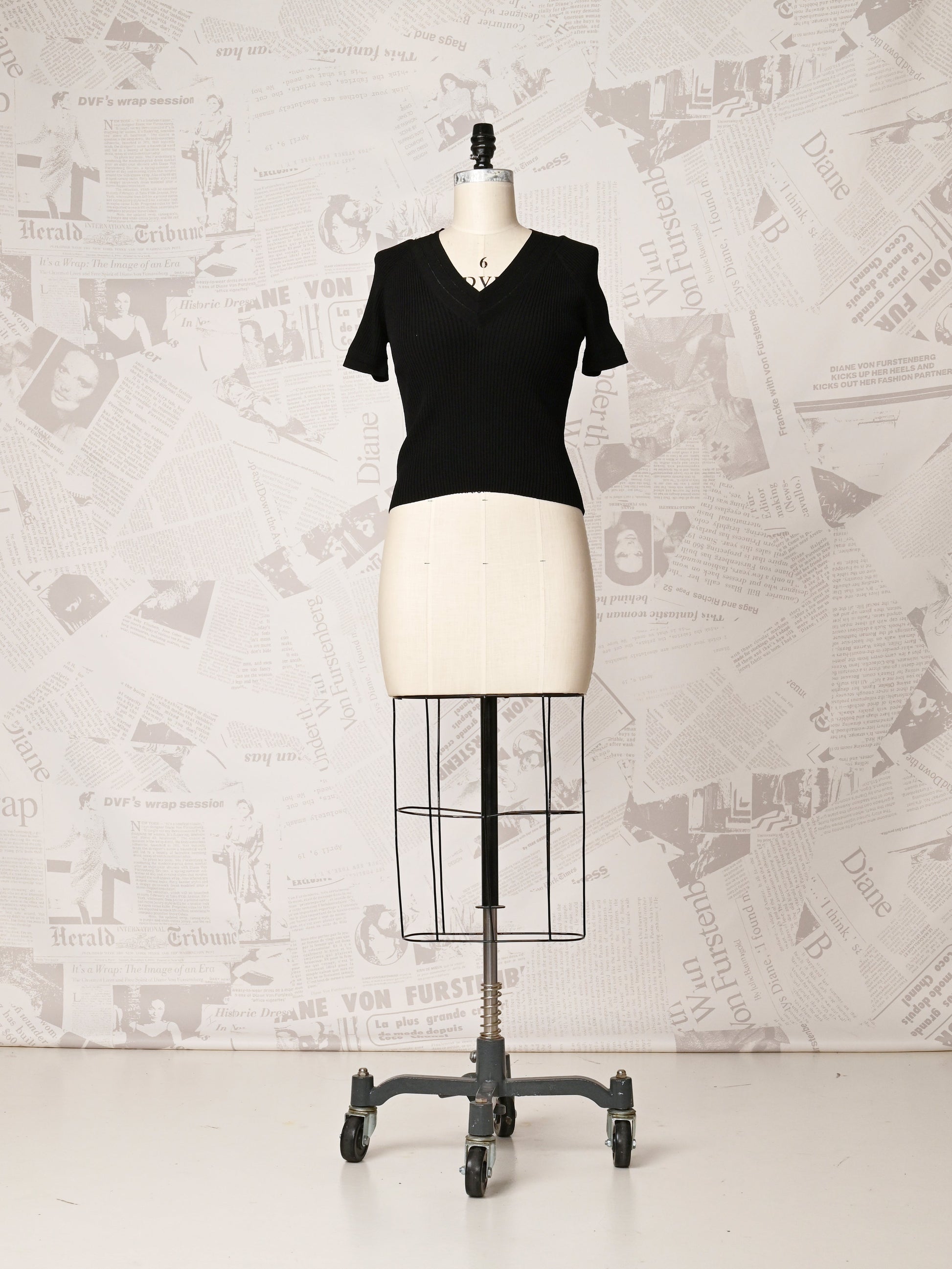 V-neck Black Knit Top - DVF Vintage
