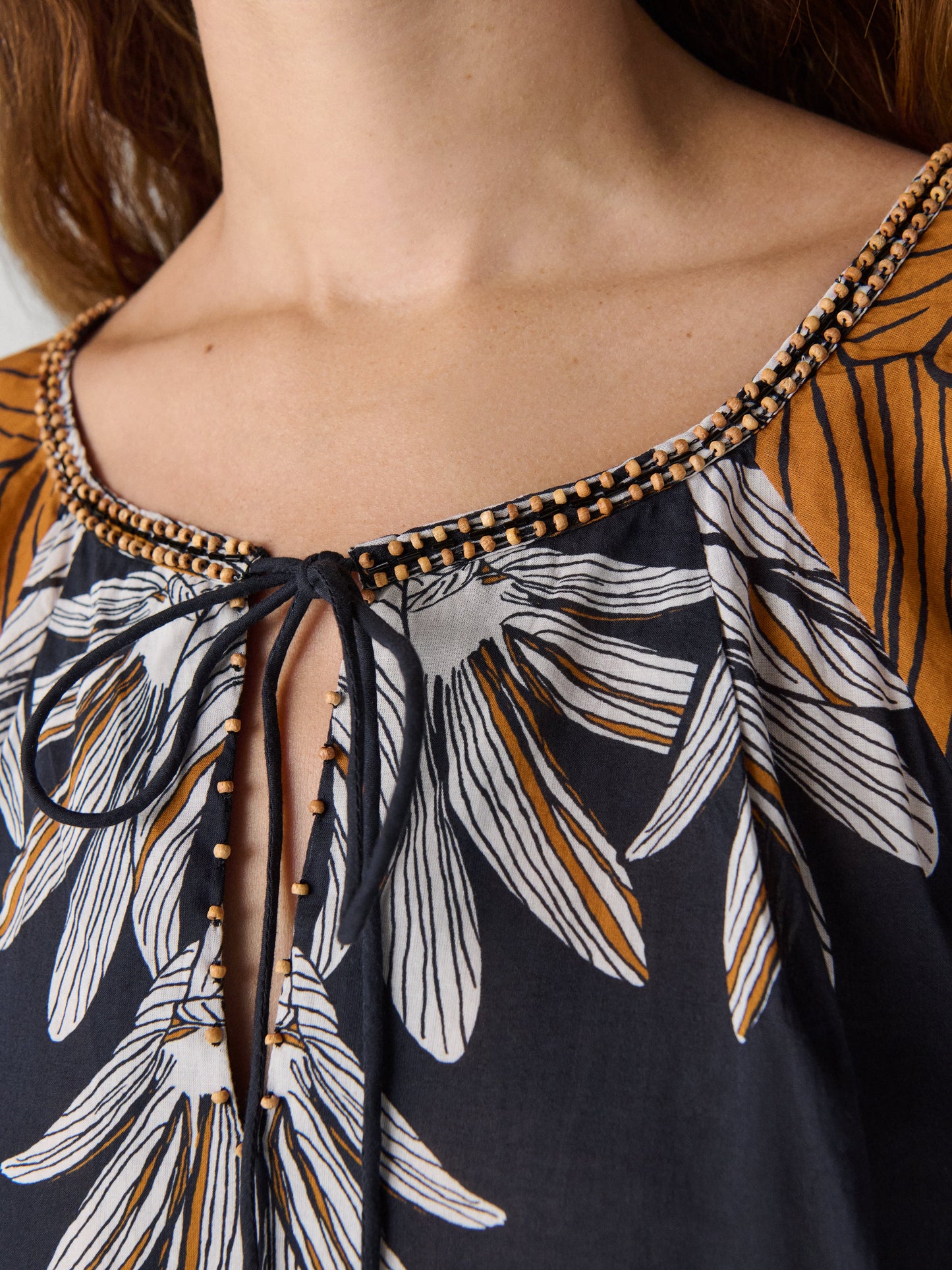 Behati Top