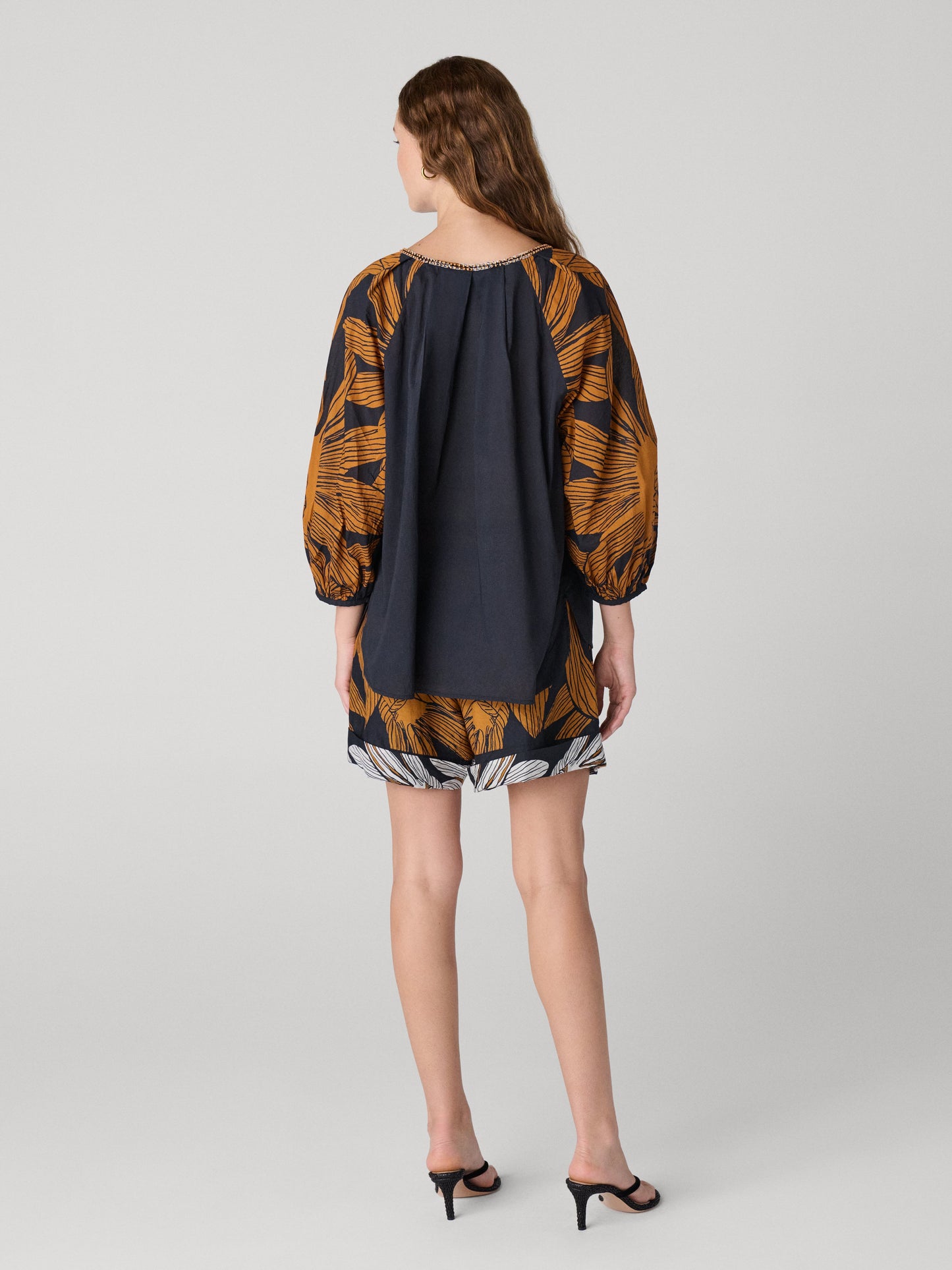 Behati Top