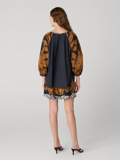 Behati Top