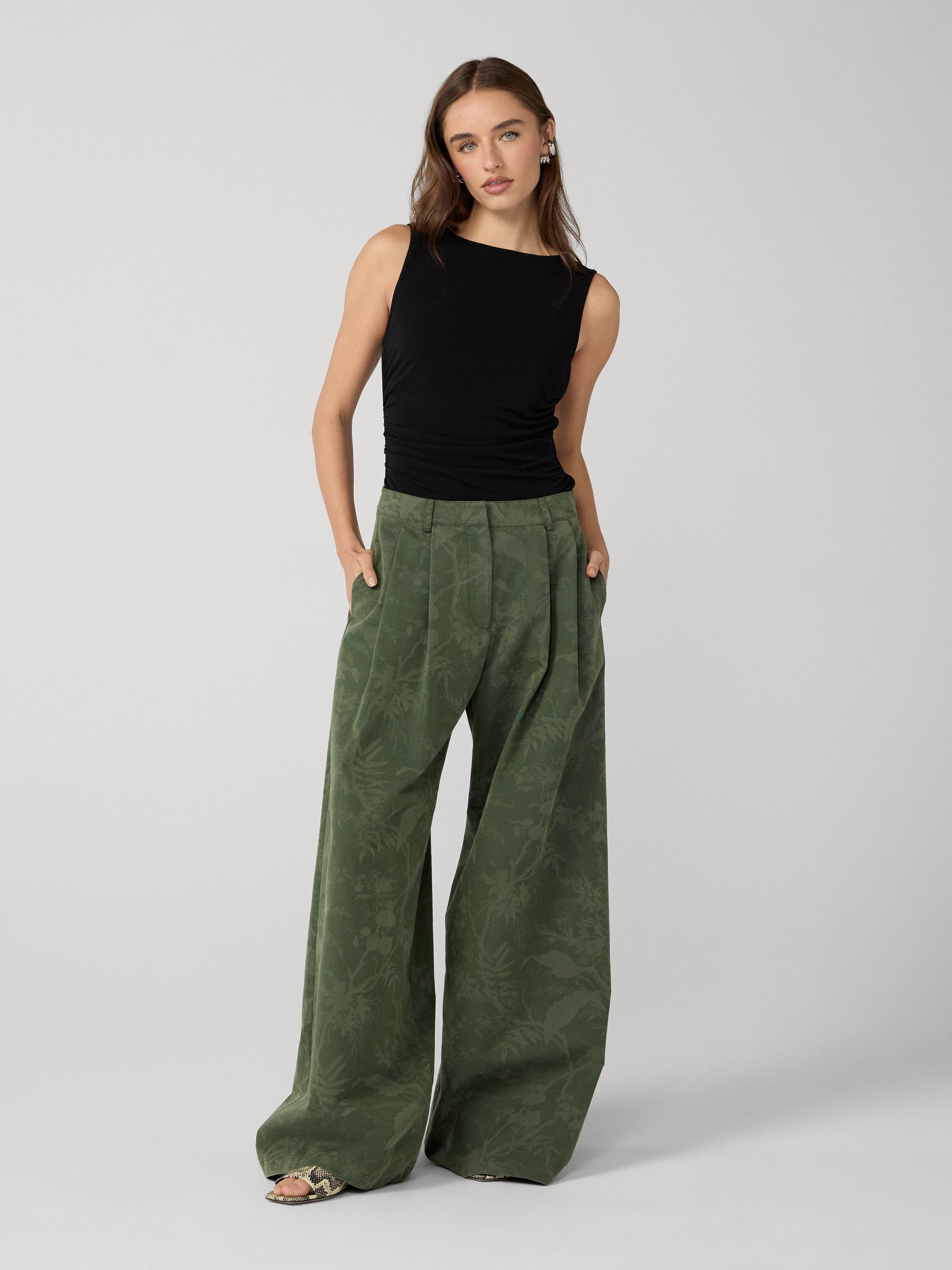 Rune Pant