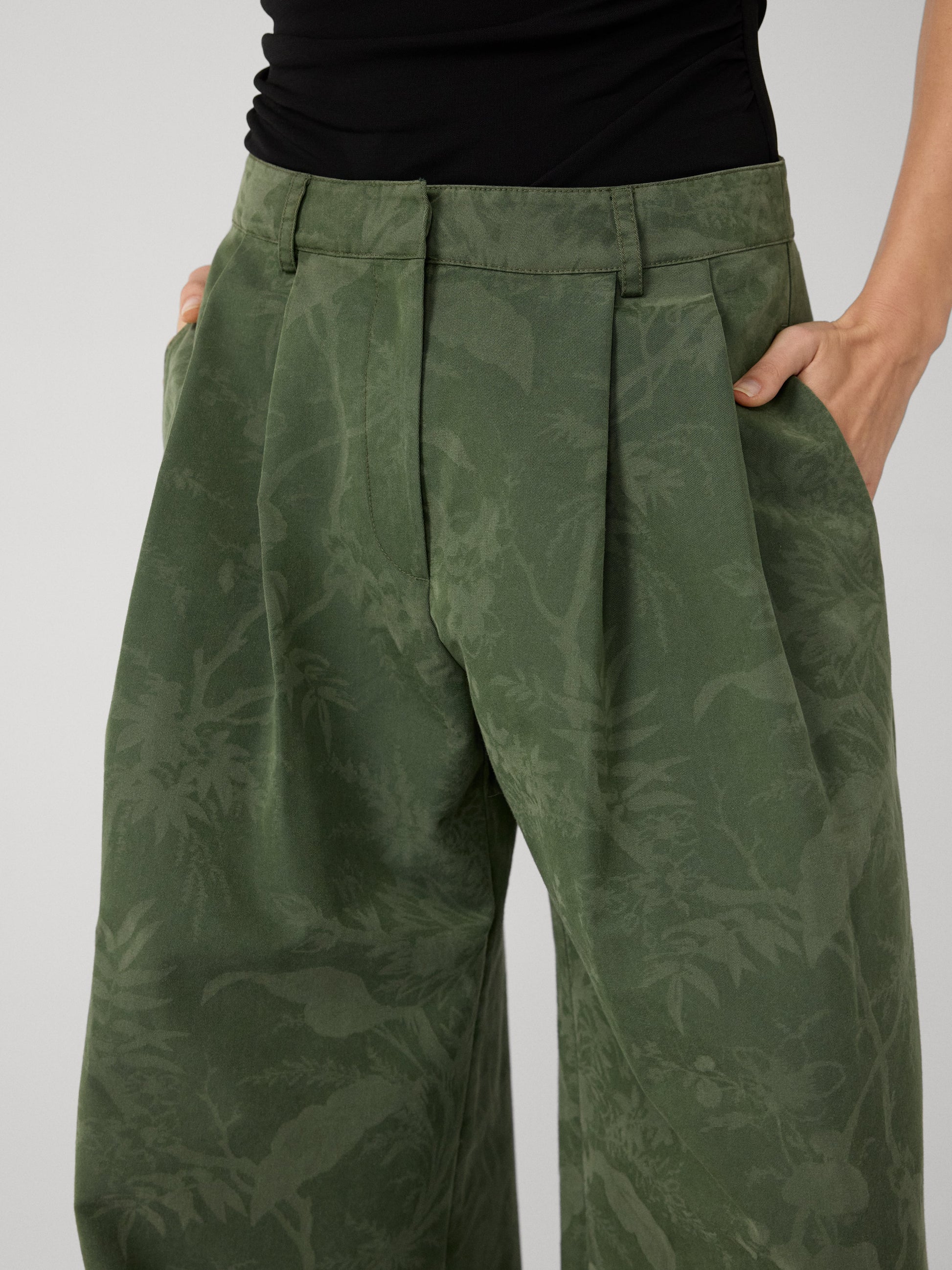 Rune Pant